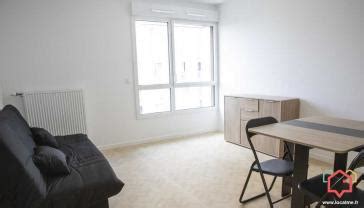 femme cherche logement contre service|Location logement contre service entre particuliers。